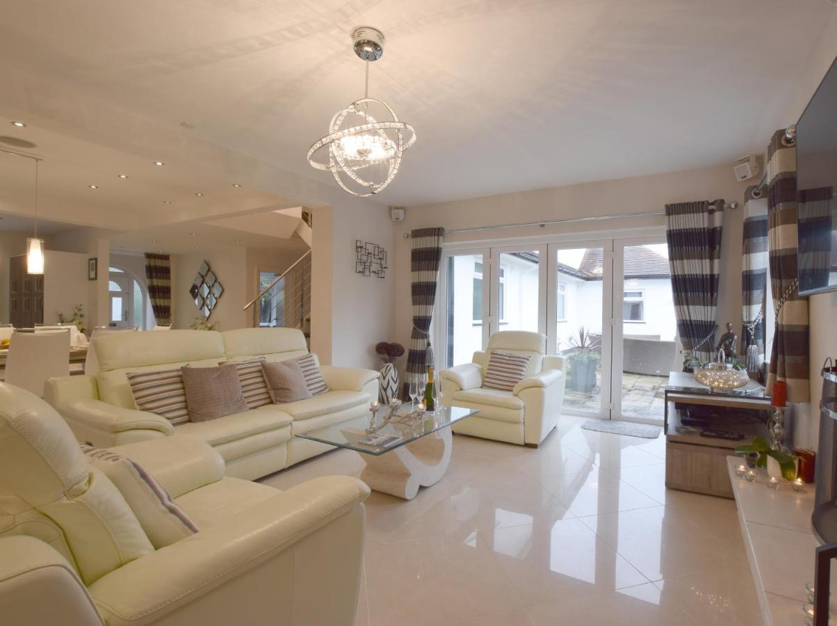 Solway Villa Chester Buitenkant foto