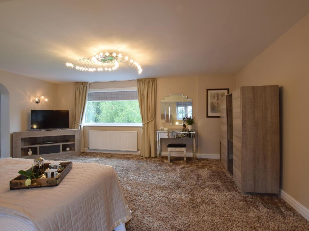 Solway Villa Chester Buitenkant foto
